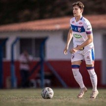 O jogador André Sion revela como o apoio familiar moldou a sua trajetória - Betim Futebol/DivulgaÃ§Ã£o