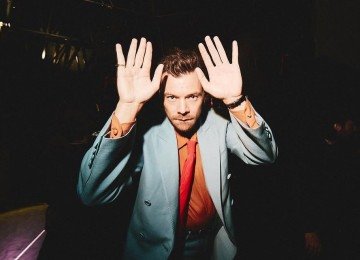 Harry Styles, que cancelou seu show em S&atilde;o Paulo devido a um problema de sa&uacute;de, gerou rea&ccedil;&otilde;es dos f&atilde;s -  (crédito: Redes sociais)