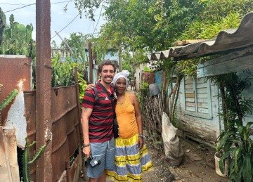 Entre tantos lugares visitados, Miguel Alvim vistou a favela mais perigosa e carente de Cuba e  vivenciou histórias do lugar -  (crédito: Arquivo pessoal)