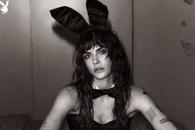 Cara Delevingne em ensaio que reflete a nova fase da Playboy, buscando autenticidade e renova&ccedil;&atilde;o da marca -  (crédito:  Zoey Grossman / Playboy)