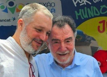 Pedro Patrus ao lado do pai, Patrus Ananias, pré-candidato ao governo de Minas -  (crédito: Reprodução/Instagram)