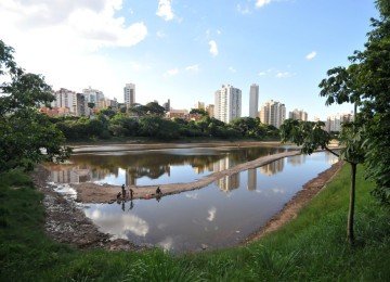 Militar efetuou disparos após fuga do suspeito, que se rendeu após ser atingido -  (crédito: Túlio Santos/EM/D.A Press.)