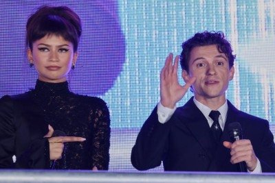 Zendaya e Tom Holland em evento de divulga&ccedil;&atilde;o do filme 'Homem-Aranha', onde atriz confirmou n&atilde;o estar mais solteira -  (crédito: AFP via Getty Images)