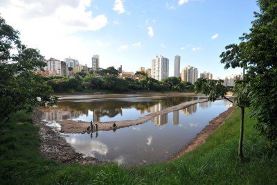 Militar efetuou disparos após fuga do suspeito, que se rendeu após ser atingido -  (crédito: Túlio Santos/EM/D.A Press.)