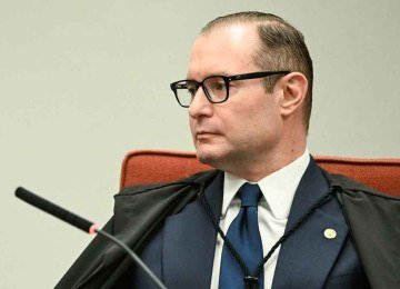Zanin acolheu pedido da PF e parecer favorável da PGR para que sejam investigadas decisões atribuídas ao gabinete de Moura Ribeiro -  (crédito: EVARISTO SÁ/AFP)