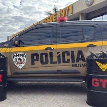 BH: mulher é presa com seis pistolas e cocaína em ônibus no Anel Rodoviário - PMRv/Divulgação 