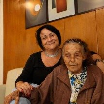 Cuidar do idoso em casa ou em lar especializado? A difícil opção da família - Ed&eacute;sio Ferreira/EM/D.A Press