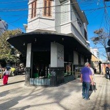 Restaurante pega fogo na Avenida Amazonas  - Edésio Ferreira/EM