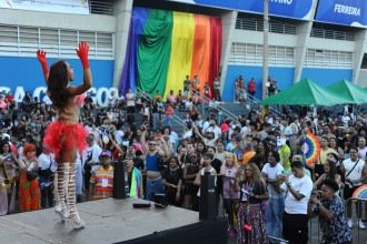 Parada LGBTQIA+ e premiação encerram programação do Mês do Orgulho em Betim