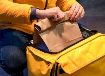 Consumo via delivery cresce no Brasil, e aplicativos como o aiqfome analisam h&aacute;bitos e prefer&ecirc;ncias regionais -  (crédito: FreePik)