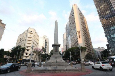 A Pra&ccedil;a Sete de Setembro &eacute; mais do que um cruzamento central: &eacute; mem&oacute;ria viva, palco de manifesta&ccedil;&otilde;es pol&iacute;ticas, epicentro cultural e refer&ecirc;ncia econ&ocirc;mica de Belo Horizonte -  (crédito: Marcos Vieira/EM/D.A.Press)