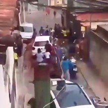BH: pitbull ataca outro cão, e briga generalizada termina com cinco presos - Reprodu&ccedil;&atilde;o/Redes Sociais 