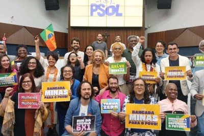 Áurea Carolina teve candidatura ao Senado aprovada pelo PSOL em convenção realizada na Câmara Municipal de Belo Horizonte neste domingo (26/7) -  (crédito: Gladyston Rodrigues/EM/D.A/Press)