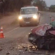 Idoso de 71 anos morre em colisão entre dois carros na MG-353 - Reprodução/Redes Sociais 