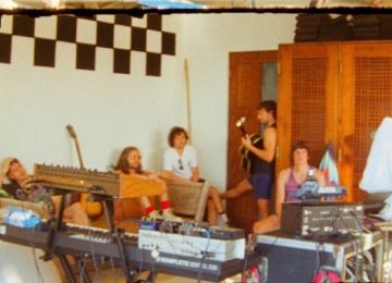 O processo criativo por tr&aacute;s de 'Reality Awaits', registrado na Costa Rica e presente no curta 'In Transit: Part II' -  (crédito: Divulga&ccedil;&atilde;o)