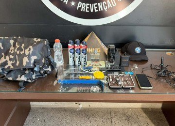 Polícia Militar prende homem em flagrante por roubo a prédio residencial na Região Noroeste de Belo Horizonte -  (crédito: PMMG)