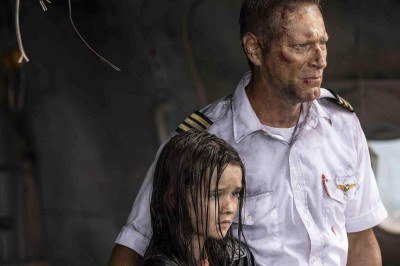Representante do subgênero 'filme de tubarão', 'Águas mortais' tem roteiro simples, mas oferece a diversão que promete -  (crédito: Diamond Films/Divulgação)