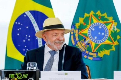 A letra narra a saída de Lula do sertão nordestino para São Paulo, sua atuação no movimento sindical e a ascensão à presidência
 -  (crédito: Ricardo Stuckert)