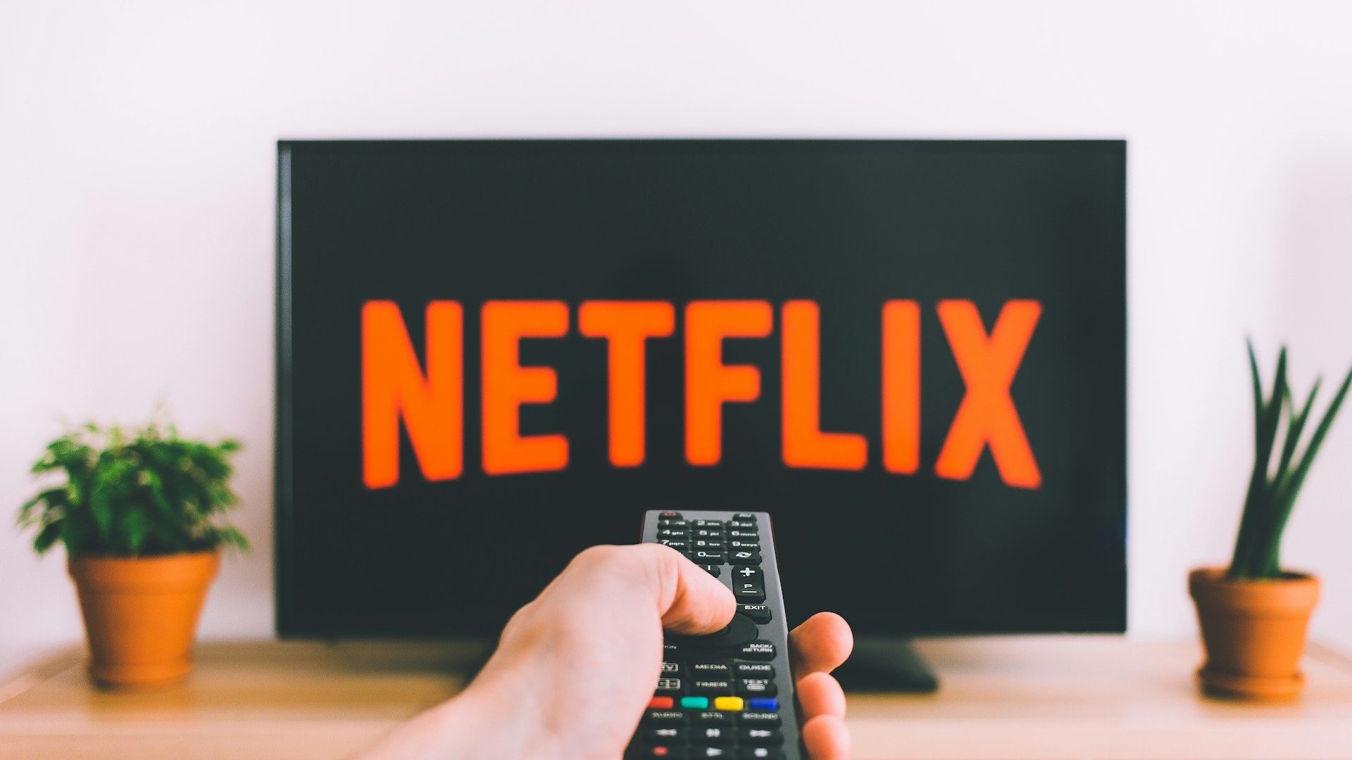 Netflix com anúncios: vale a pena assinar o plano mais barato?