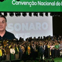 Flávio diz ao TSE que vídeo de IA com Bolsonaro é legal e não engana o eleitorado
