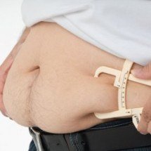 Gordura abdominal e falta de vitamina D mais que dobram risco de morte - Vecteezy