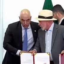Microfone captura convite de Lula a Moraes: 'Vamos tomar um café' - Reprodução/YouTube