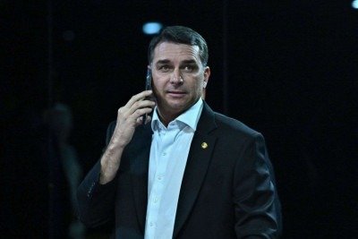 O movimento nos bastidores que ainda mantém viva uma aliança entre Flávio e o Centrão -  (crédito: Foto: Jefferson Rudy/Agência Senado)