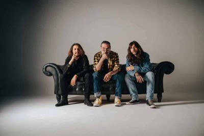 Lobão e seu power trio gravaram o álbum 'Vale da estranheza', mas o lançamento vem sendo adiado por causa da ópera 'Incandescense' -  (crédito: Julia Missagia/divulgação)