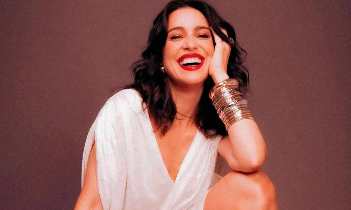 Roberta Sá diz que 'o público da rua é gostoso' e promete 'comunhão de alegria' durante o show 'Samba Sá' - (crédito: Maju Magalhães/Divulgação)