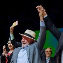 Convenção do PSB: Lula pede mais vinho e fala em ‘matar’ a eleição no primeiro turno