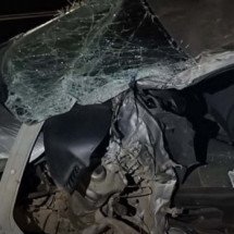 MG: carro invade contramão, bate em caminhão e motorista morre na BR-494 - Reprodução/Redes Sociais 