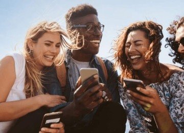 Segundo pesquisa do Skyscanner realizada com brasileiros, 39% dizem que encontrar uma data comum é a principal dificuldade para organizar uma viagem em grupo -  (crédito: Skyscanner/Divulgação)