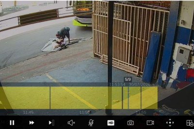 O homem estava agachado e de costas, quando o ônibus da linha 52 do Move o acertou -  (crédito: Imagens cedidas ao Estado de Minas)