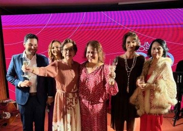 Bernardo, Ana Paula, Célia, Patrícia, Celinha e Mônica Soutto 
Mayor na festa de 56 anos do Buffet Célia Soutto Mayor -  (crédito: Isabela Teixeira da Costa/EM/D.A Press)