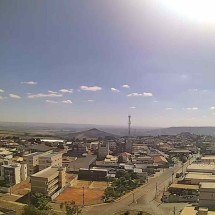 Mais de metade de Minas Gerais entra em alerta para ar seco e vendaval