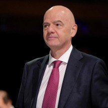 Uefa volta a criticar Infantino após Fifa abandonar plano de investimento privado
