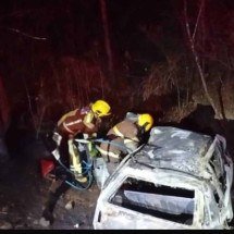 Batida seguida de incêndio deixa dois mortos na MGC-135, no Norte de Minas - CBMMG