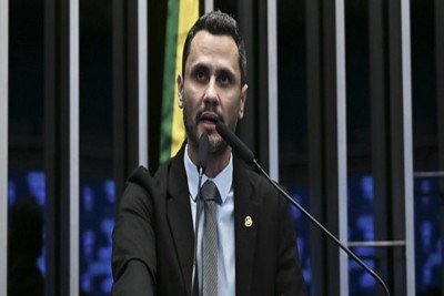 Cleitinho Azevedo faz pronunciamento em meio &agrave; decis&atilde;o do Republicanos sobre sua pr&eacute;-candidatura ao Governo de Minas Gerais. -  (crédito: Tom Molina / Ag&ecirc;ncia Senado)