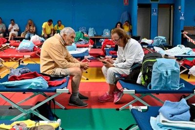 A velhice, uma consequência natural da vida, passou a ser tratada como um erro estético e até moral pela cultura antienvelhecimento -  (crédito: JAVIER SORIANO / AFP)