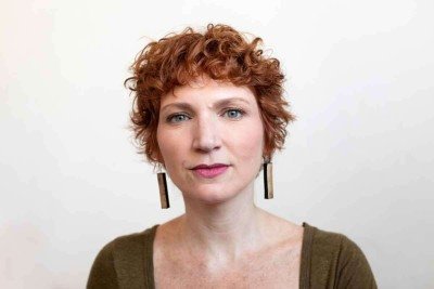 A escritora paulistana Natalia Timerman é também psiquiatra, assim como a personagem de seu novo romance -  (crédito: Renato Parada/Divulgação)