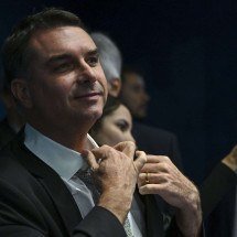 Sem alianças, Flávio corre contra o tempo por vice para a chapa