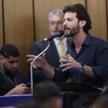 Marcelo Aro sobre rompimento com Simões: 'Vou mostrar o que foi acordado'