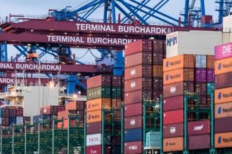 O verdadeiro custo de exportar: as barreiras que travam o Brasil