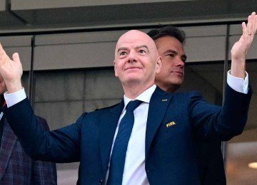 Gianni Infantino tem futuro como presidente da Fifa ameaçado, mesmo após desistir de vender a organização de Mundiais a terceiros -  (crédito: Frederic J. BROWN / AFP – 12/6/2026)