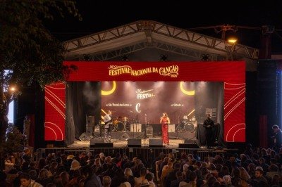 São Thomé das Letras recebeu a segunda etapa classificatória do 56º Festival Nacional da Canção, que segue para Campo Belo -  (crédito: Fenac/ Divulgação)