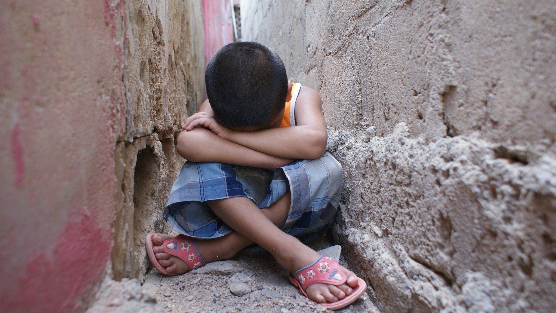 O debate sobre abandono de incapaz destaca a fragilidade e os riscos enfrentados por crian&ccedil;as nessa situa&ccedil;&atilde;o -  (crédito: Unsplash)