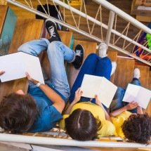 Projeto abre inscrições para bolsas de estudo em 12 estados do país - Freepik
