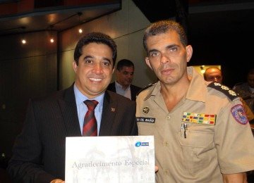 Ex-coronel Welton José da Silva Baião à direita e deputado Sargento Rodrigues à esquerda  -  (crédito: Deputado Sargento Rodrigues/Divulgação)