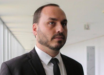 Candidato a senador por Santa Catarina, Carlos Bolsonaro debochou de chapa do Novo nas redes sociais -  (crédito: Sergio Lima/AFP)