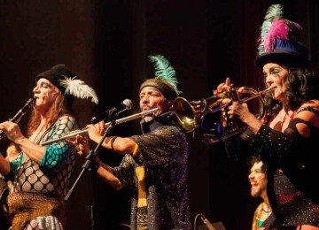 A partir de 20 de agosto, a pe&ccedil;a 'Cabar&eacute; coragem' volta ao cartaz em cinco cidades norte-mineiras, com entrada franca
 -  (crédito: Humberto Ara&uacute;jo/Divulga&ccedil;&atilde;o)